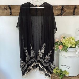 Haute Chix Black Floral Kimono
